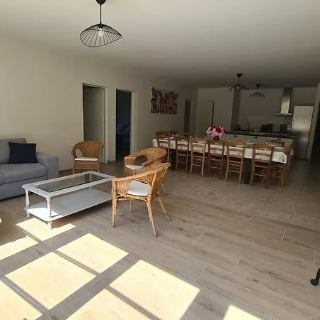 Le Puy Martineau Piscine Privee Interieure Chauffee Terrain Arbore A 10 Min Du Puy Du Fo *