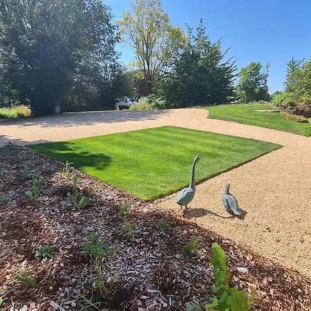 Le Puy Martineau Piscine Privee Interieure Chauffee Terrain Arbore A 10 Min Du Puy Du Fo Semesterbostad *