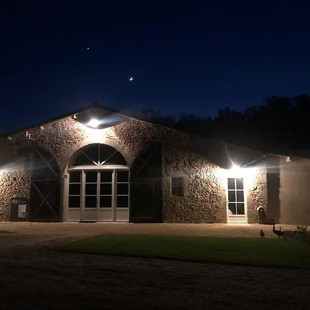 Le Puy Martineau Piscine Privee Interieure Chauffee Terrain Arbore A 10 Min Du Puy Du Fo *