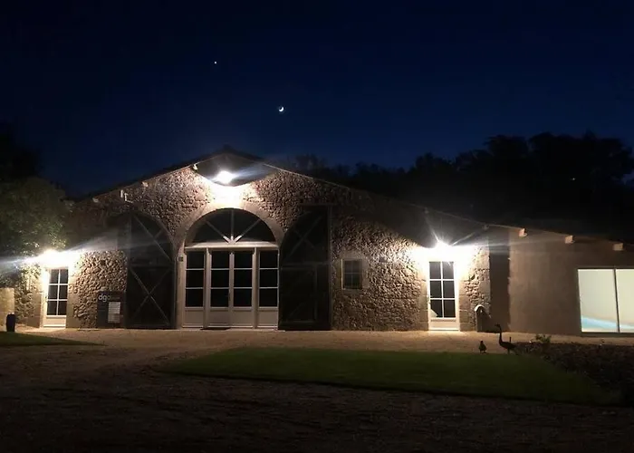 Le Puy Martineau Piscine Privee Interieure Chauffee Terrain Arbore A 10 Min Du Puy Du Fo *