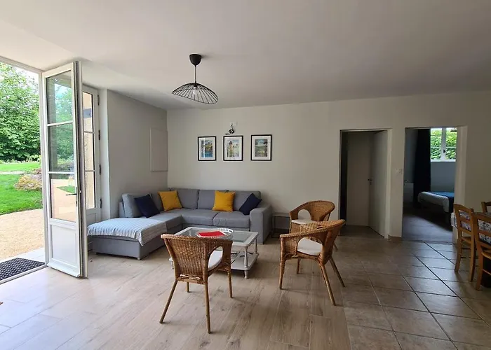 Le Puy Martineau Piscine Privee Interieure Chauffee Terrain Arbore A 10 Min Du Puy Du Fo *