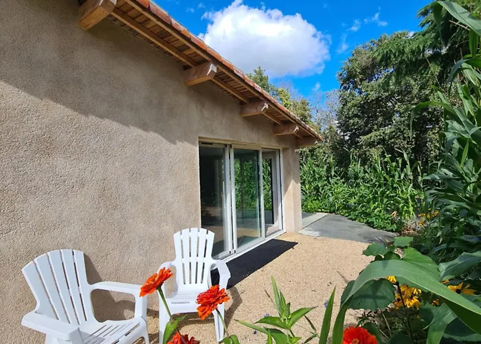 בית נופש Le Puy Martineau Piscine Privee Interieure Chauffee Terrain Arbore A 10 Min Du Puy Du Fo